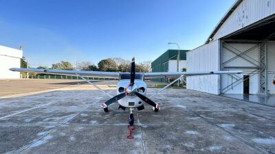 Imagem 2 de Cessna 206 loading=